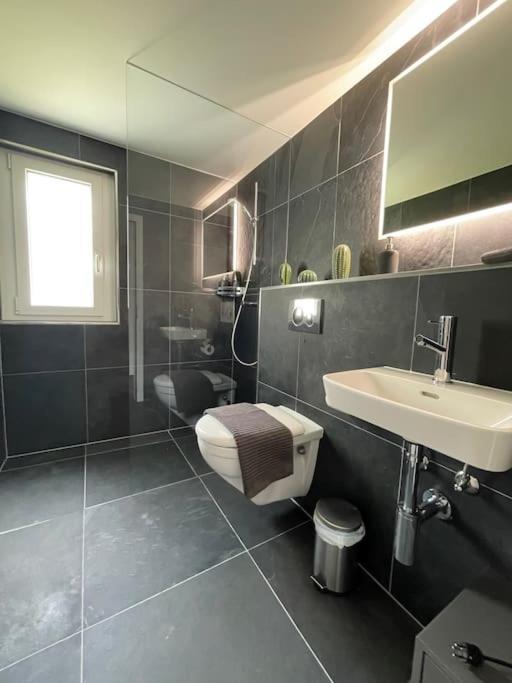 Wohnung Mit Fantastischer Aussicht Trin Kültér fotó